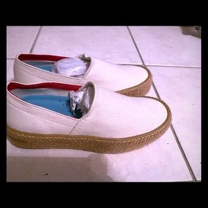 SeaVees shoes brand new in box